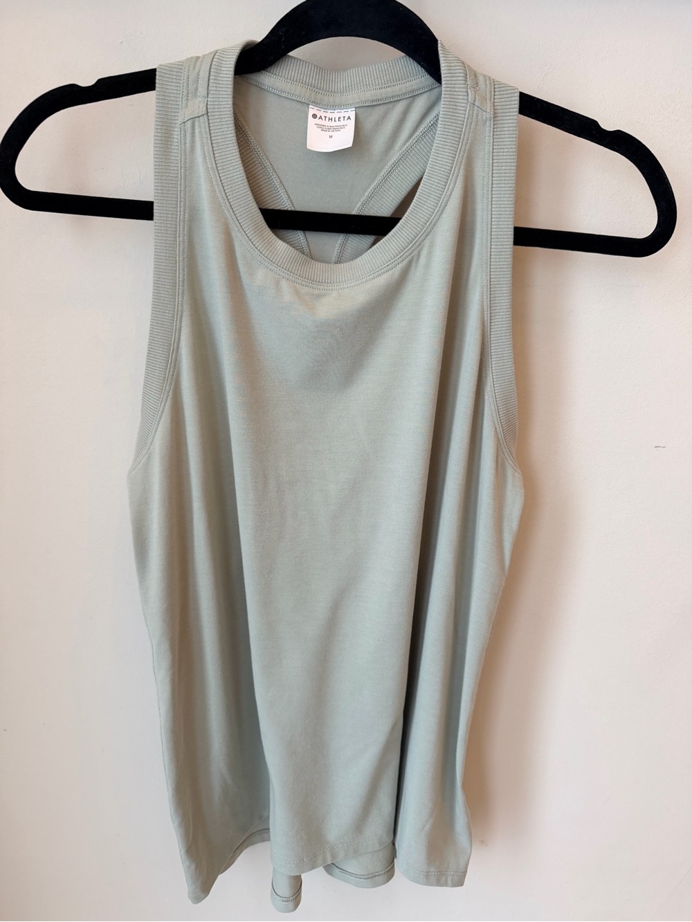 🟢 5 for $25 🟢 Athleta Sage Green Performance Tank Top Size M